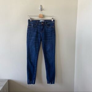 Zara-medium Wash Mid-Rise Distressed Raw Hem Skinny Jeans (Size:4US)